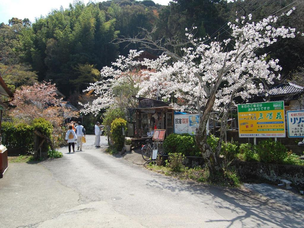 토사류 온센 산요소 료칸 Tosa 외부 사진